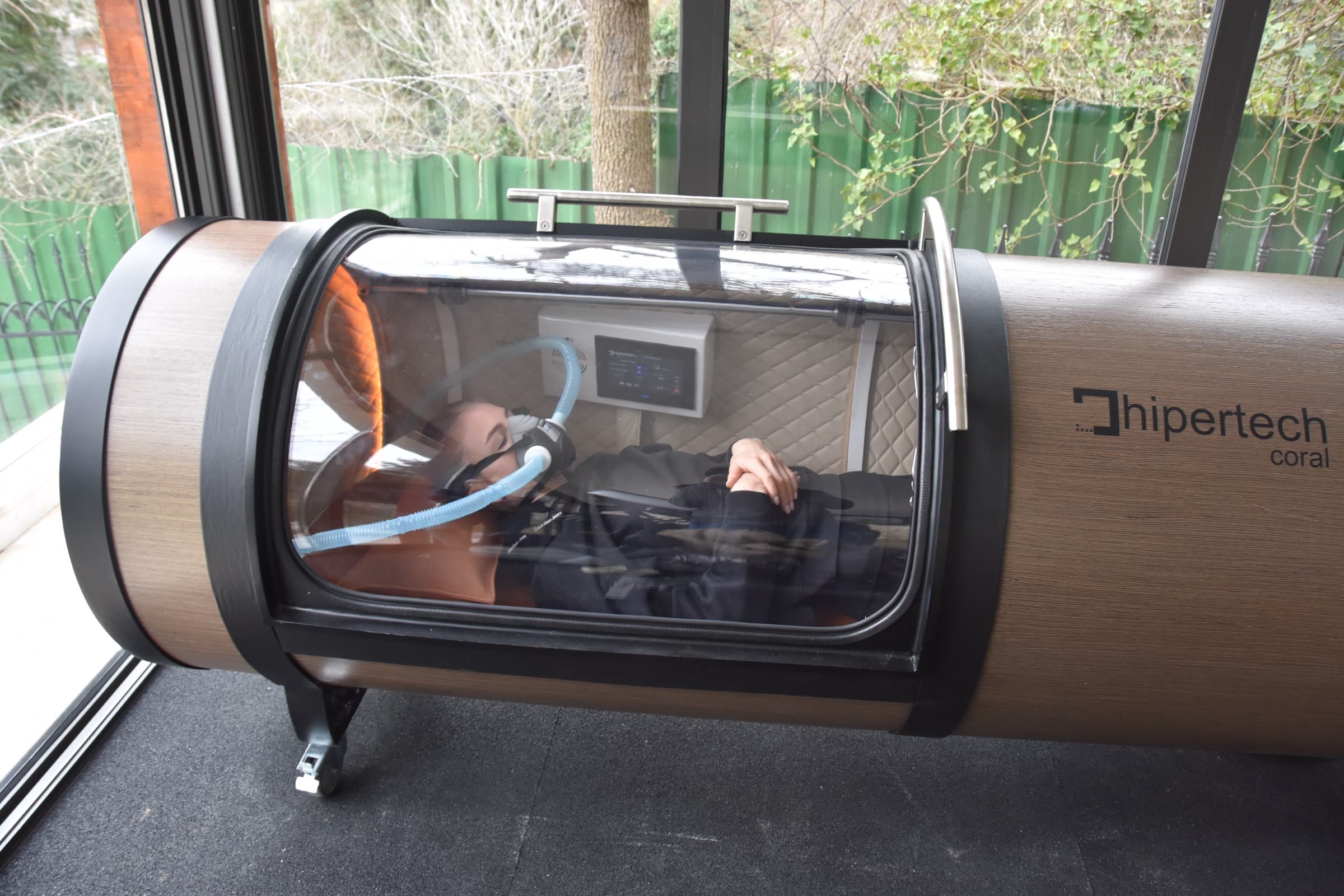 Coral One in session, guest fully reclined inside