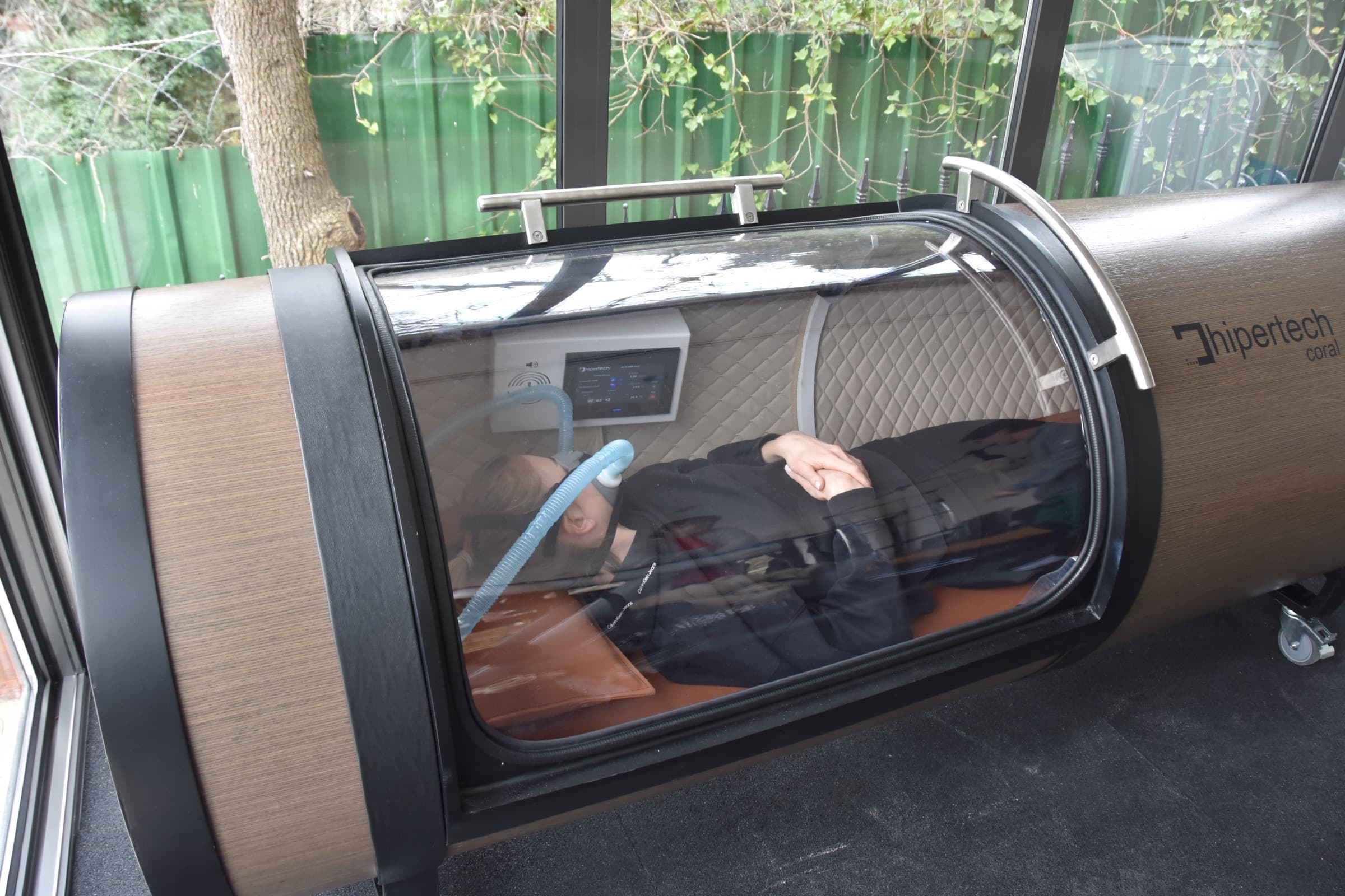 Coral One in session, guest reclined inside the chamber