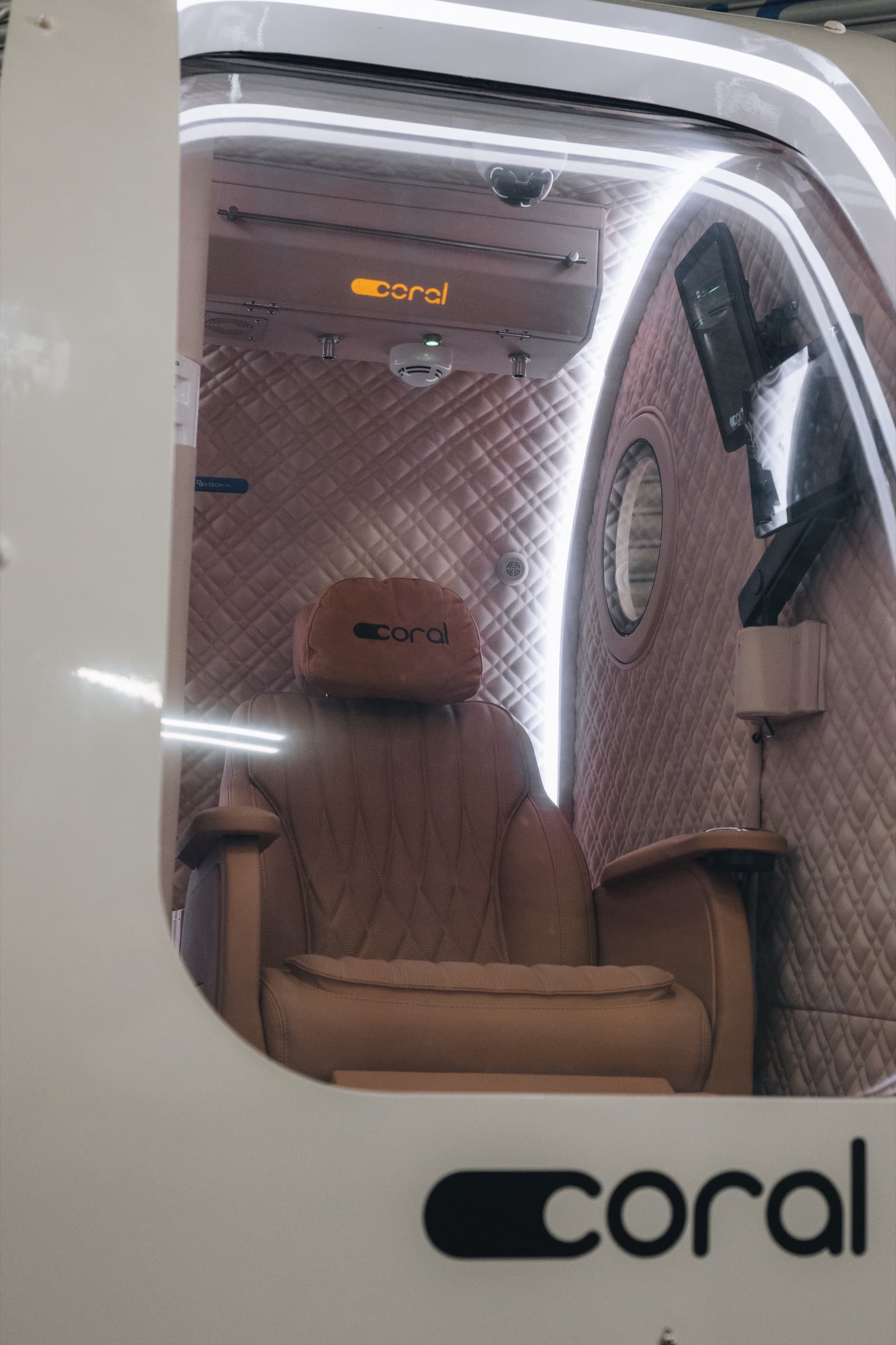 Coral Pod with integrated lighting